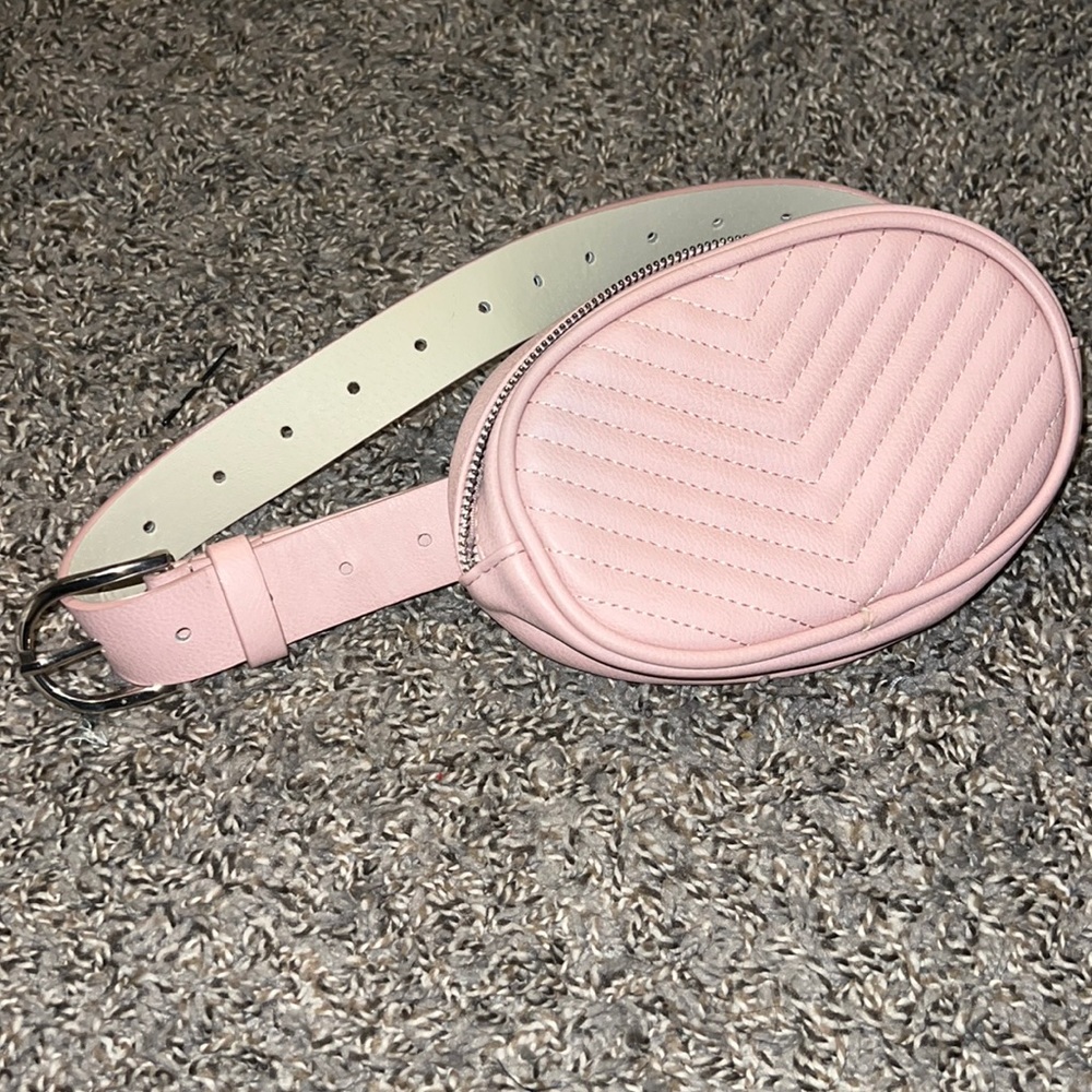 Fanny pack . Belt